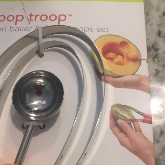 New chef’n melon Baller and fruit scoop set - Picture 3 of 8
